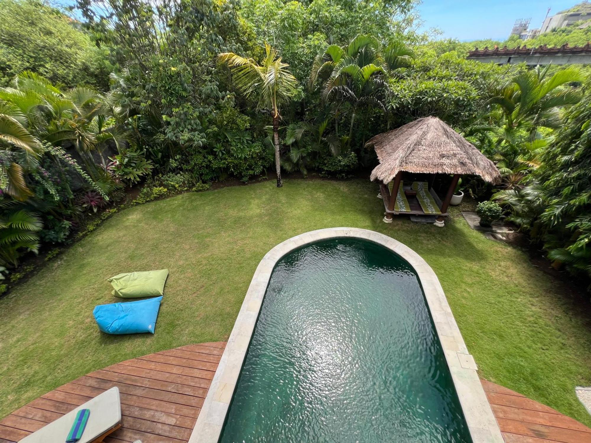 Breezy Point Villas Nusa Dua  Ngoại thất bức ảnh